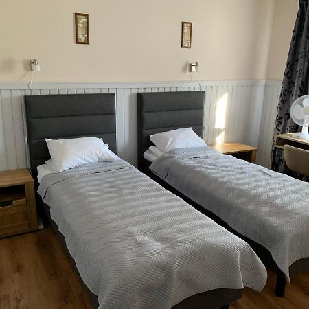 Bed and Breakfast Keldrimaee Kuelalistemaja Hiiumaa Esterno foto
