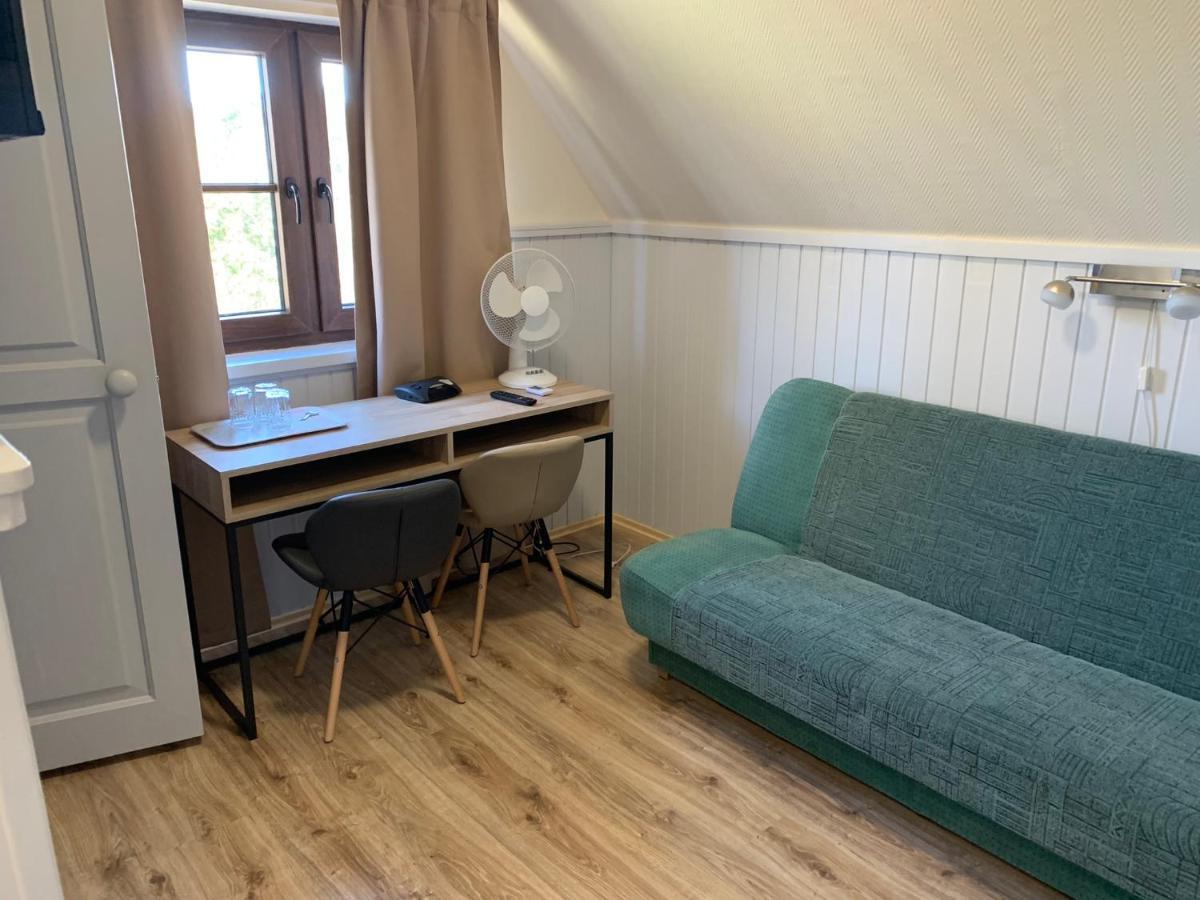 Bed and Breakfast Keldrimaee Kuelalistemaja Hiiumaa Esterno foto