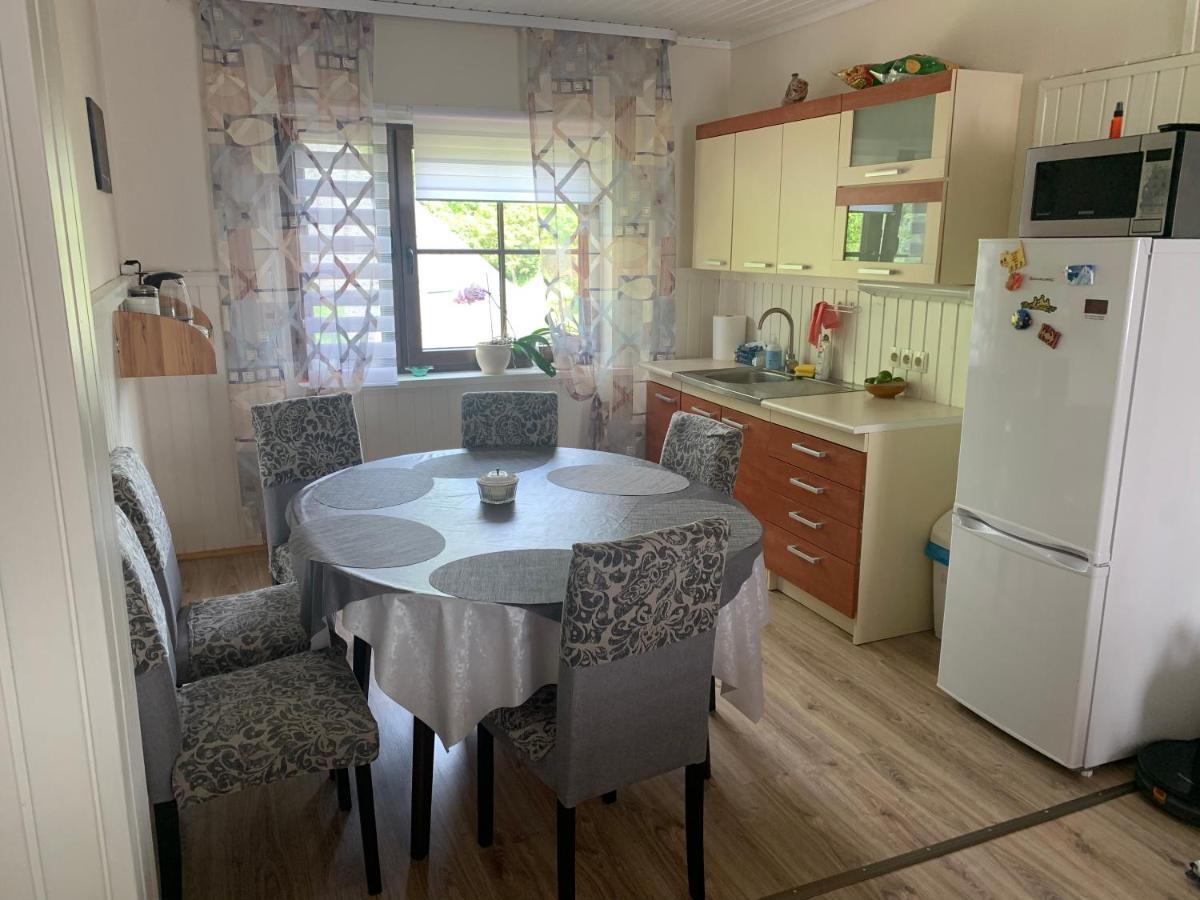 Bed and Breakfast Keldrimaee Kuelalistemaja Hiiumaa Esterno foto